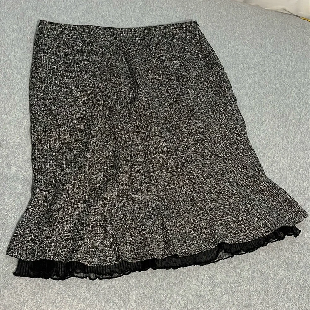 Tweed Skirt Size 12 Black White Office Career Professional Lace Hem